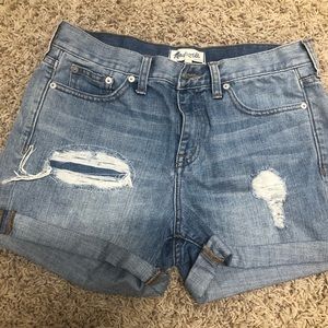 Madewell woman’s shorts 27
